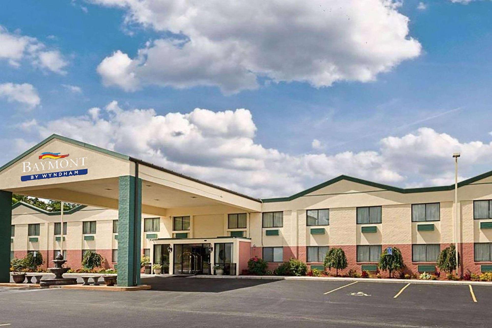 Baymont By Wyndham Gettysburg Hotel Exterior photo